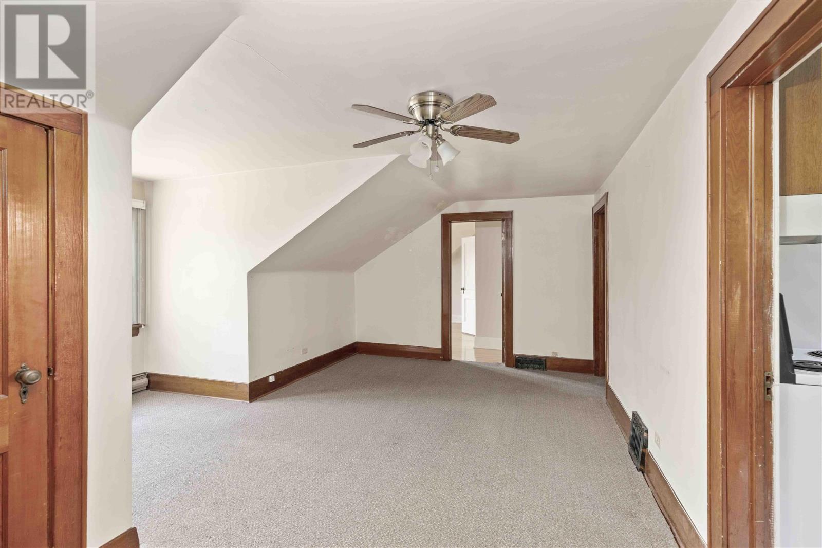 728-730 Wellington St E Property Photo 24