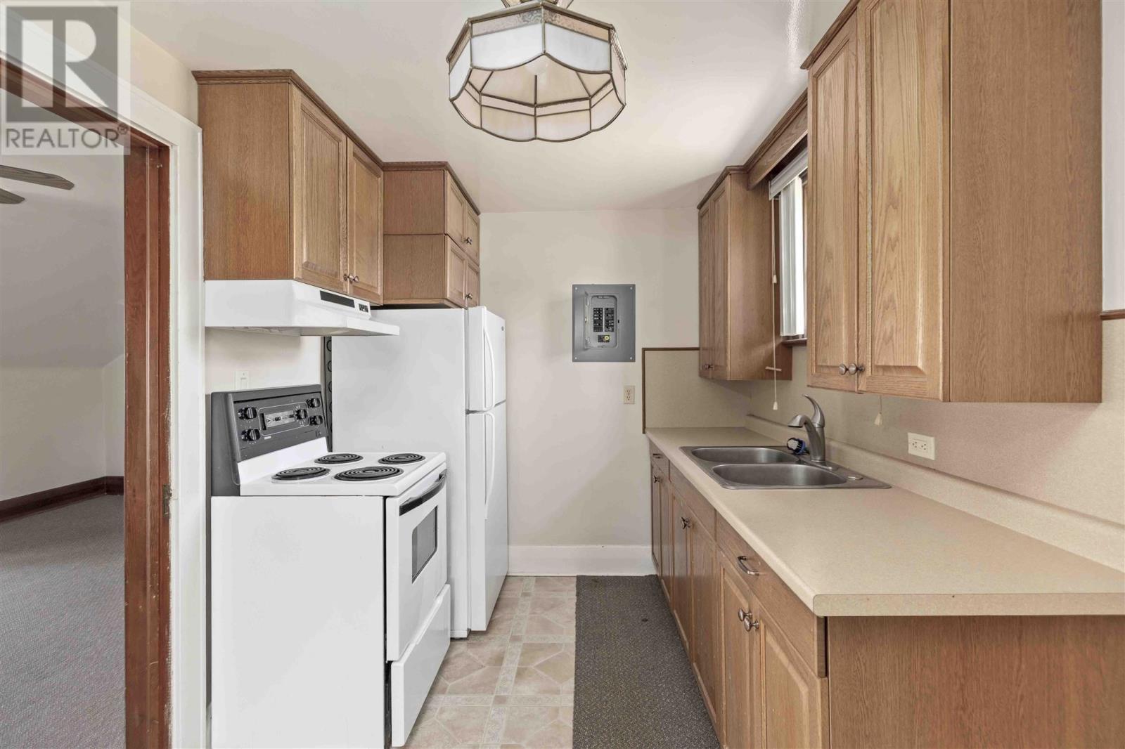 728-730 Wellington St E Property Photo 28