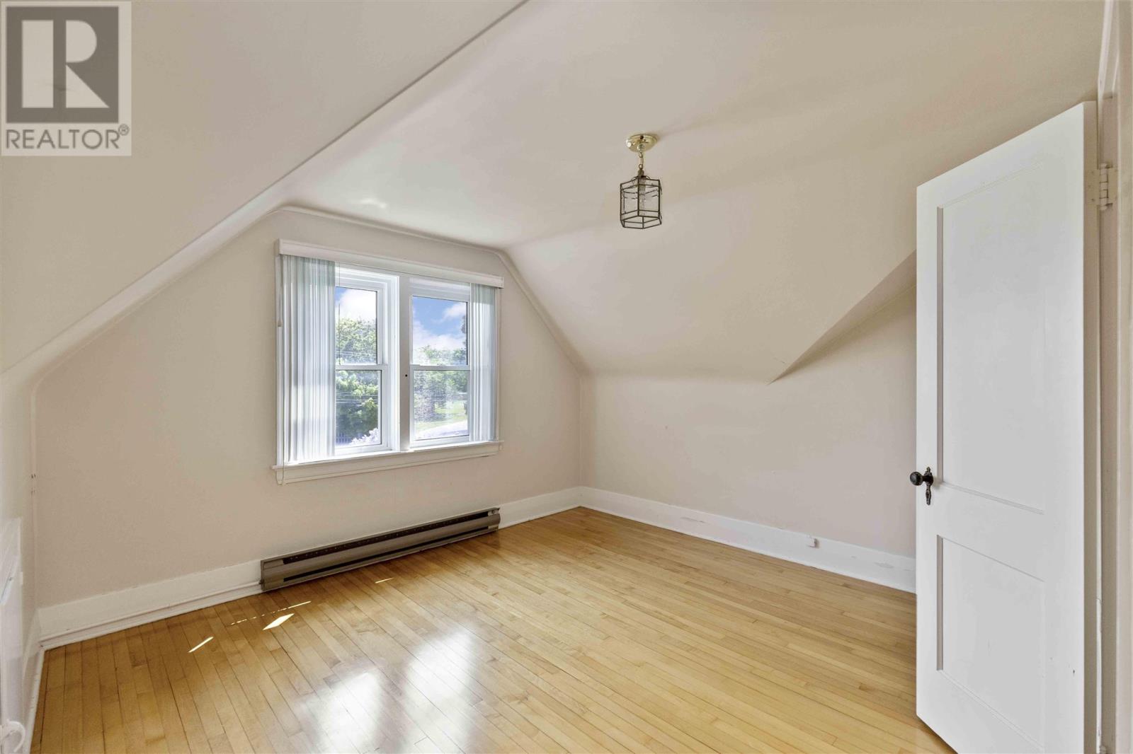 728-730 Wellington St E Property Photo 31