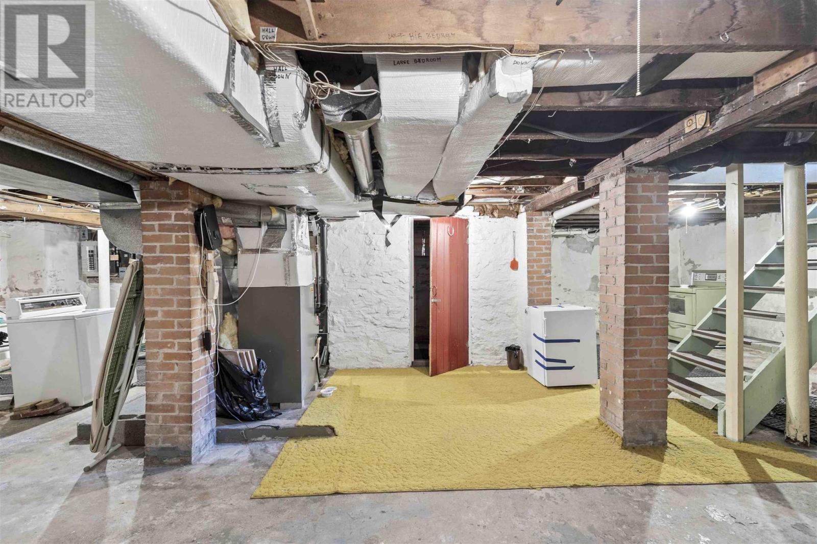 728-730 Wellington St E Property Photo 38