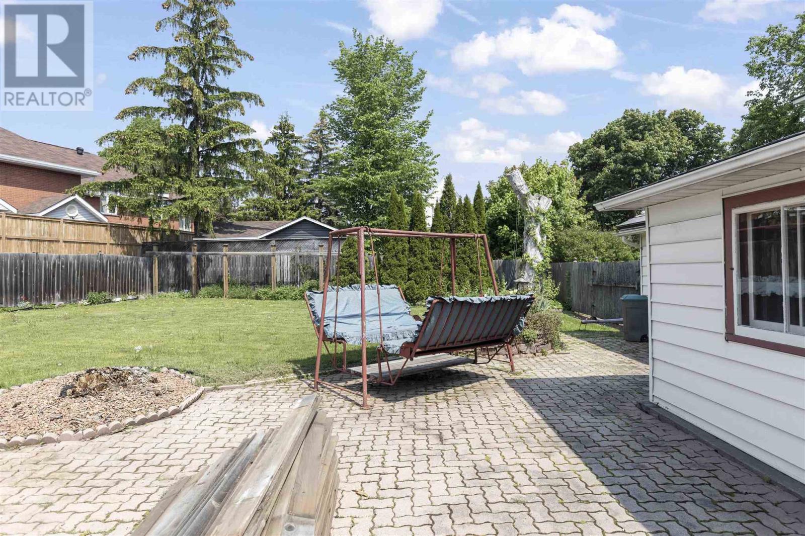 728-730 Wellington St E Property Photo 43