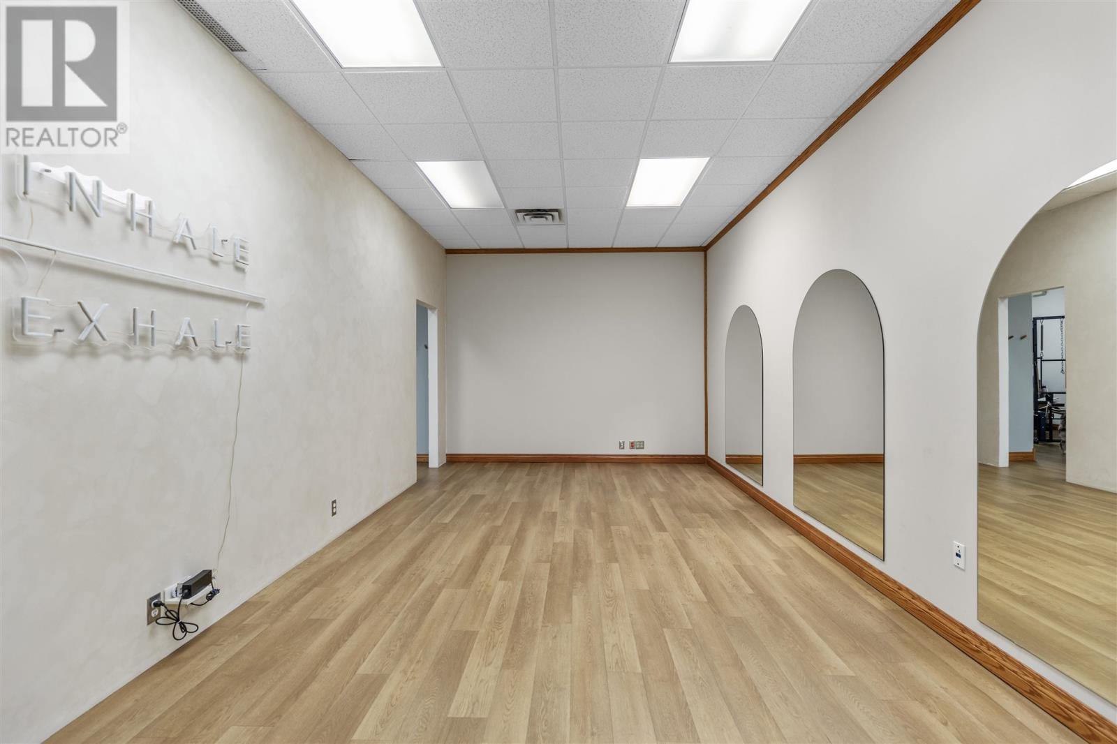 542 Queen St Property Photo 13