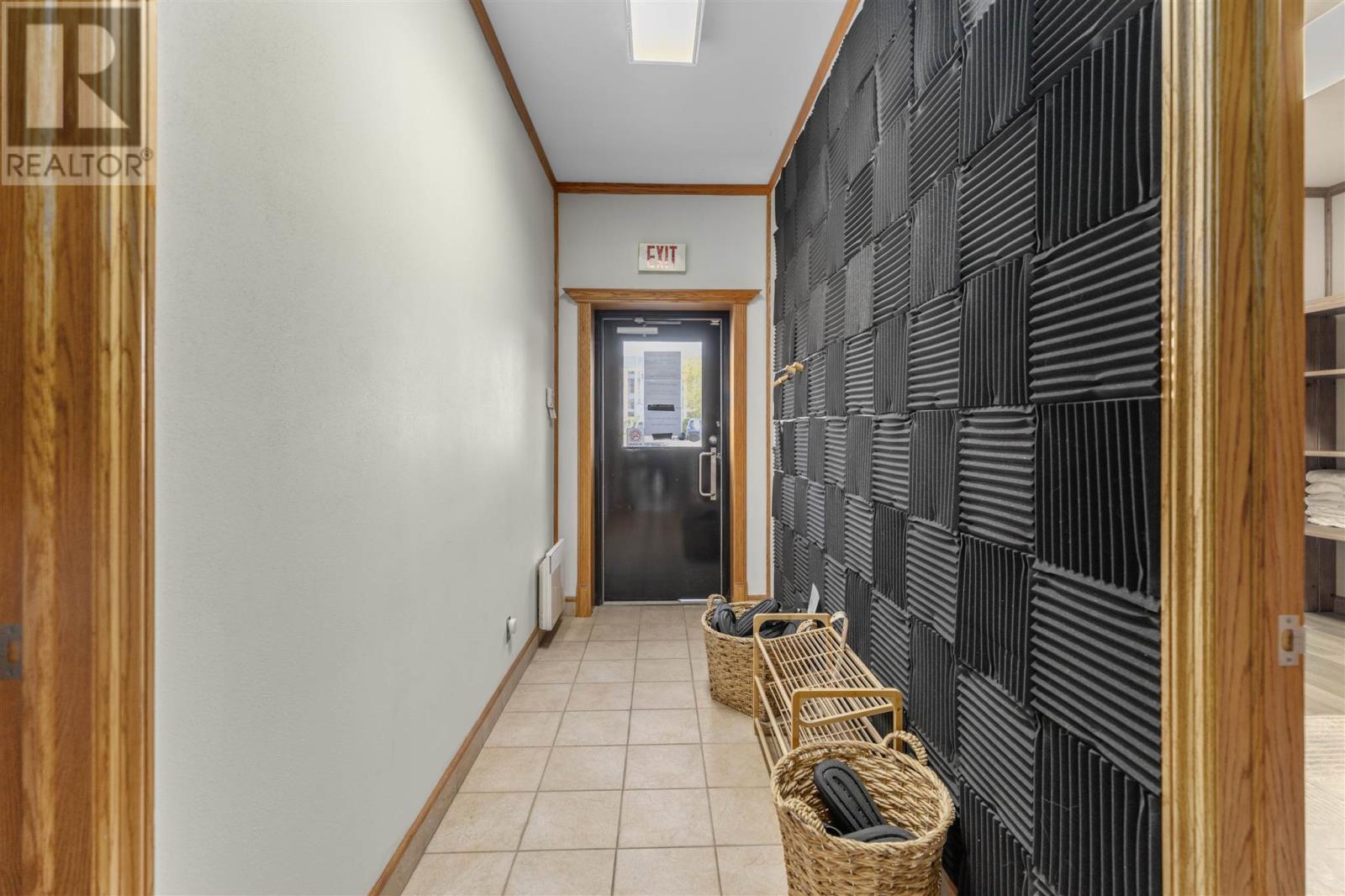 542 Queen St Property Photo 23