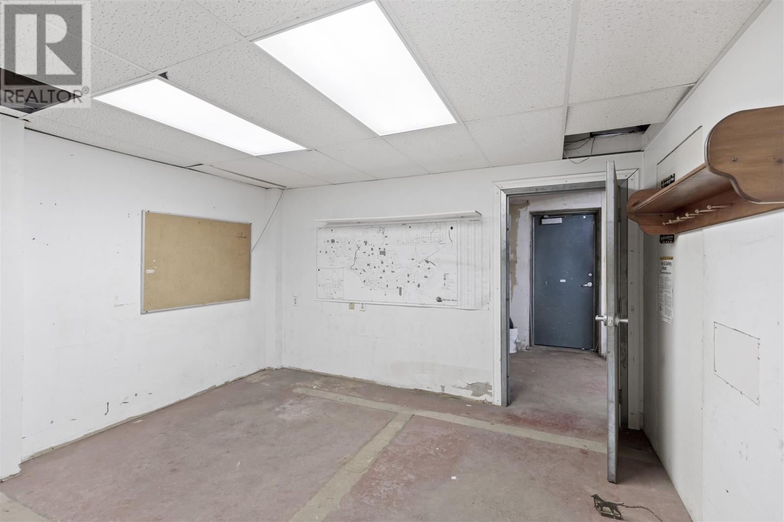 41 Albert St W Property Photo 10