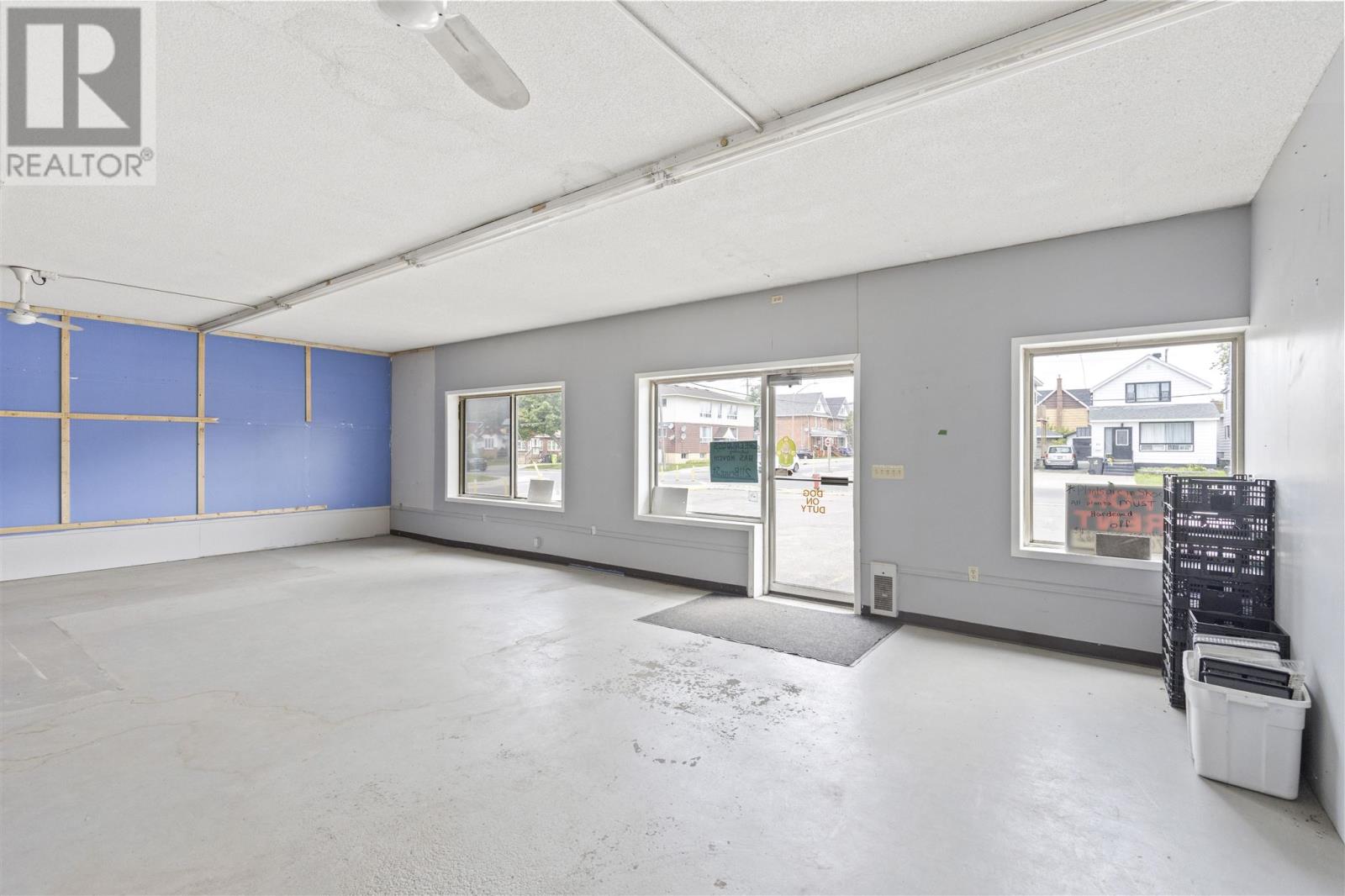 41 Albert St W Property Photo 14