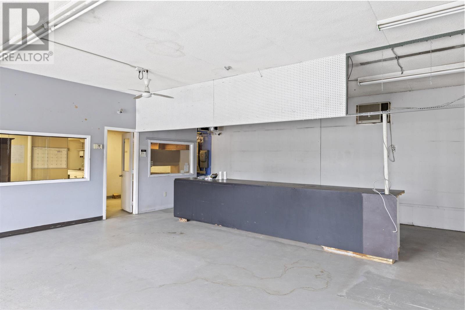 41 Albert St W Property Photo 17