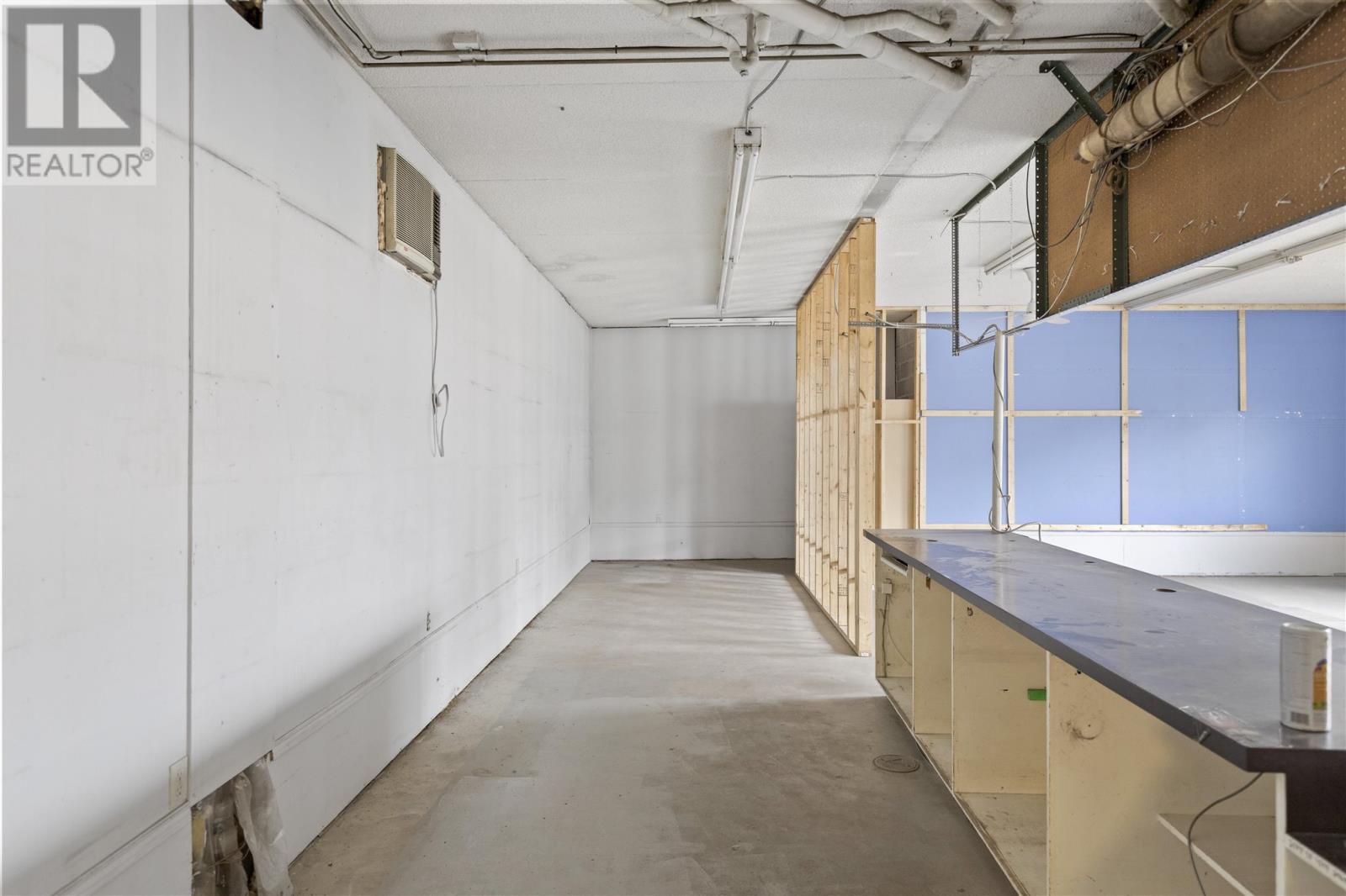 41 Albert St W Property Photo 18