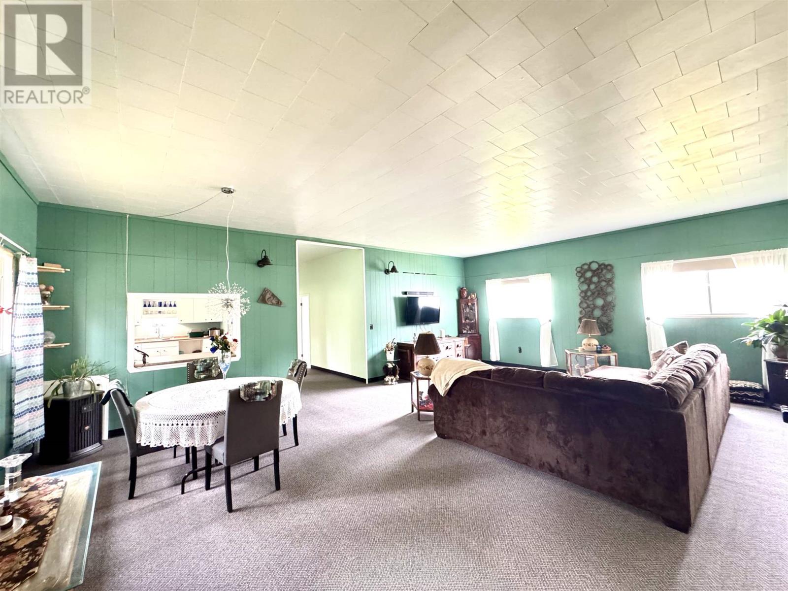 323 Hardy Ave Property Photo 19