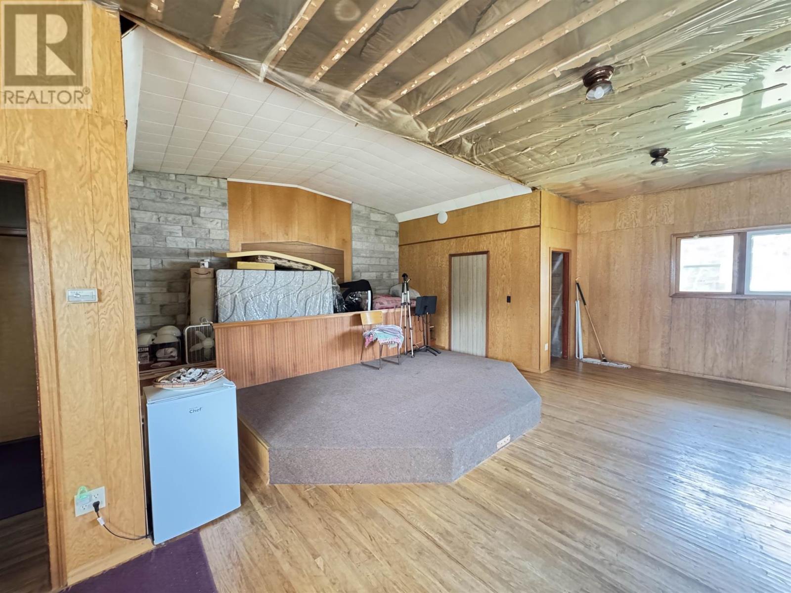 323 Hardy Ave Property Photo 29