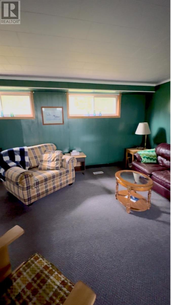 323 Hardy Ave Property Photo 30