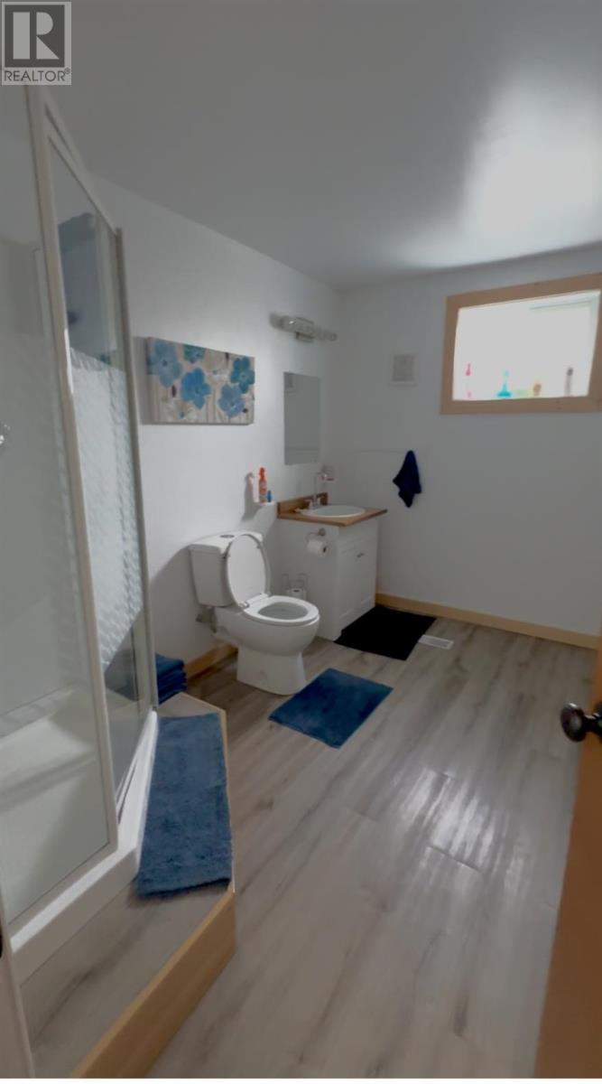 323 Hardy Ave Property Photo 32