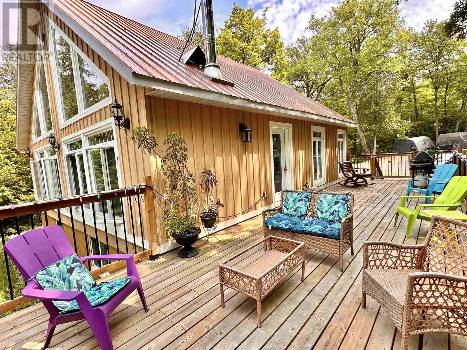 884 Dunlop Shores Rd Property Photo 2