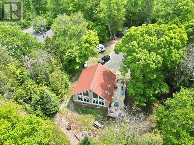 884 Dunlop Shores Rd Property Photo 5