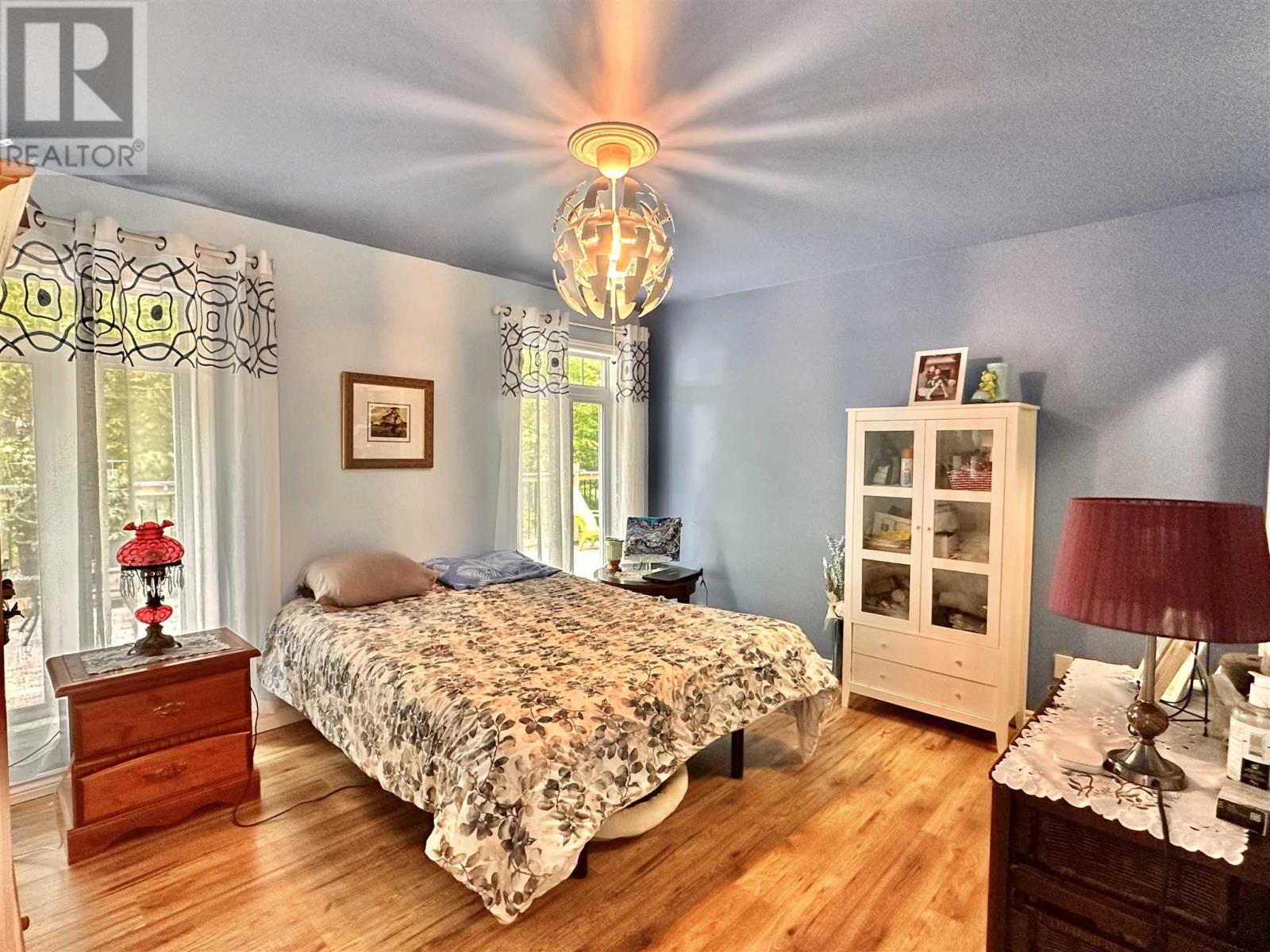 884 Dunlop Shores Rd Property Photo 17