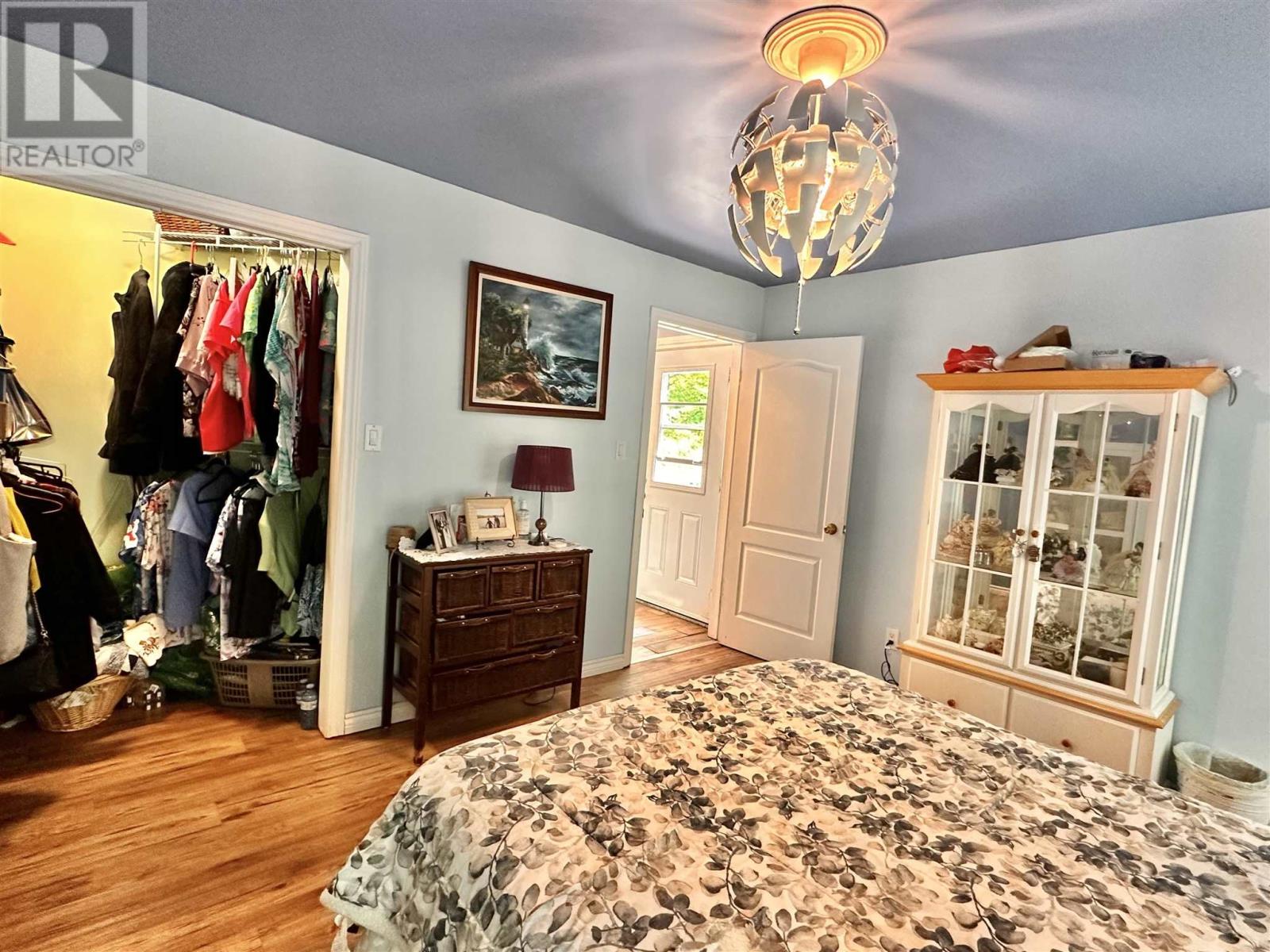 884 Dunlop Shores Rd Property Photo 19