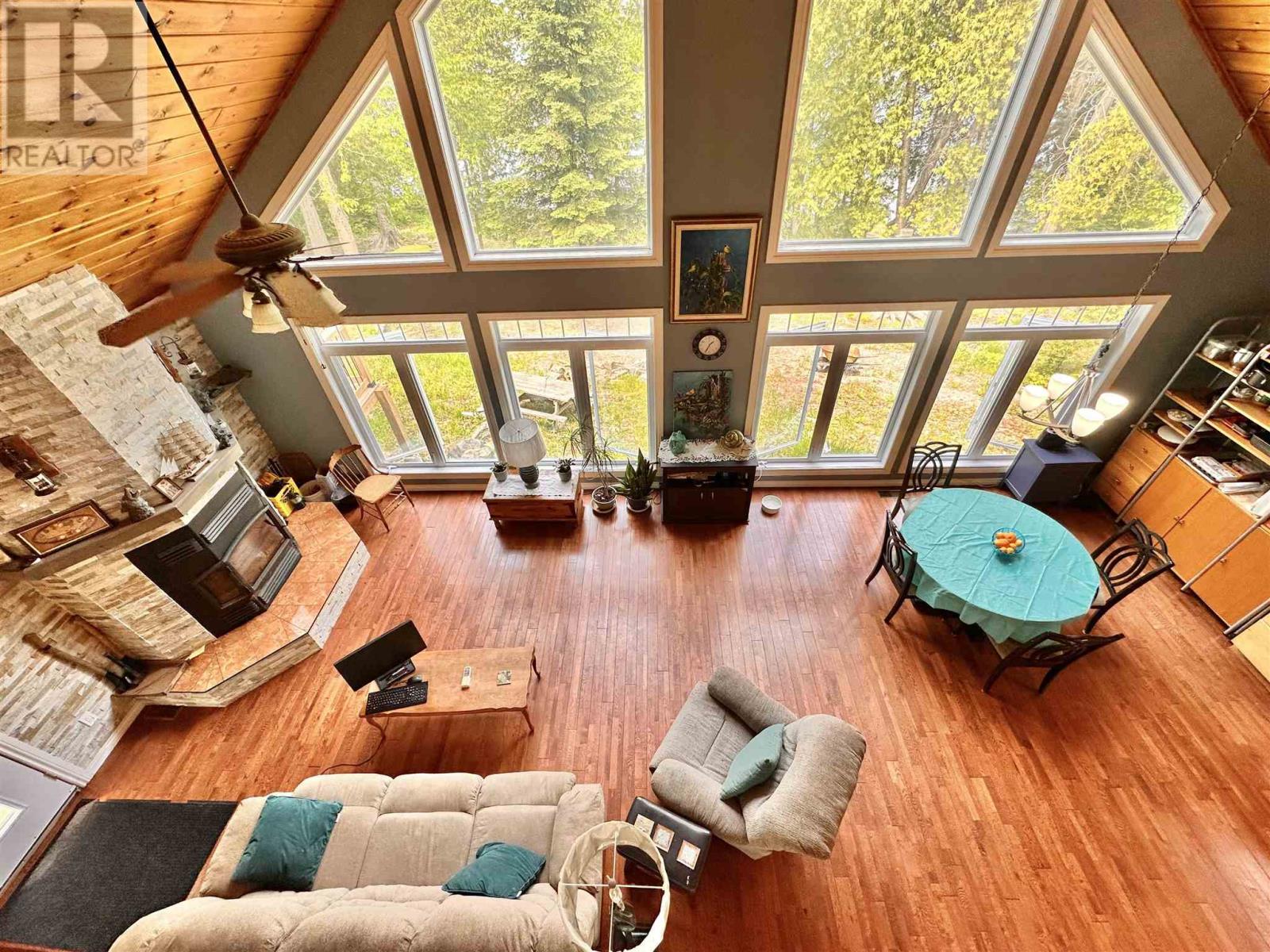 884 Dunlop Shores Rd Property Photo 20