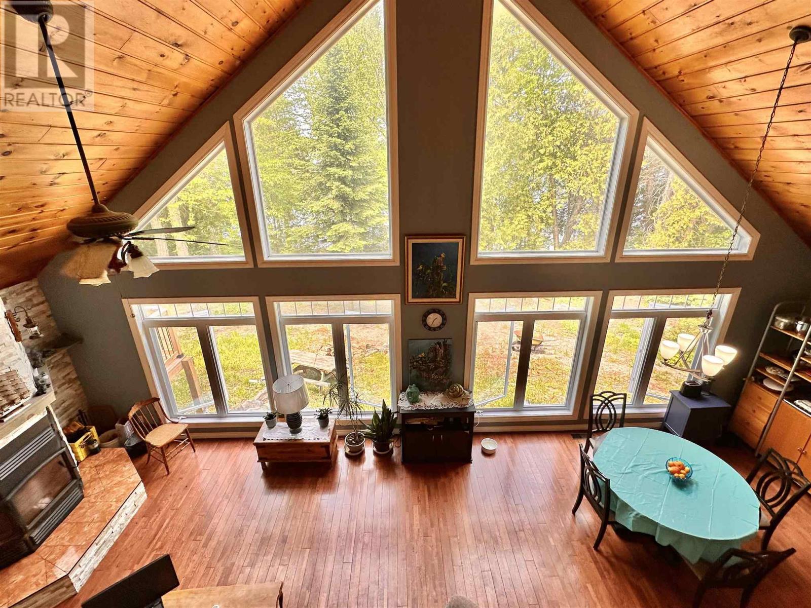 884 Dunlop Shores Rd Property Photo 21