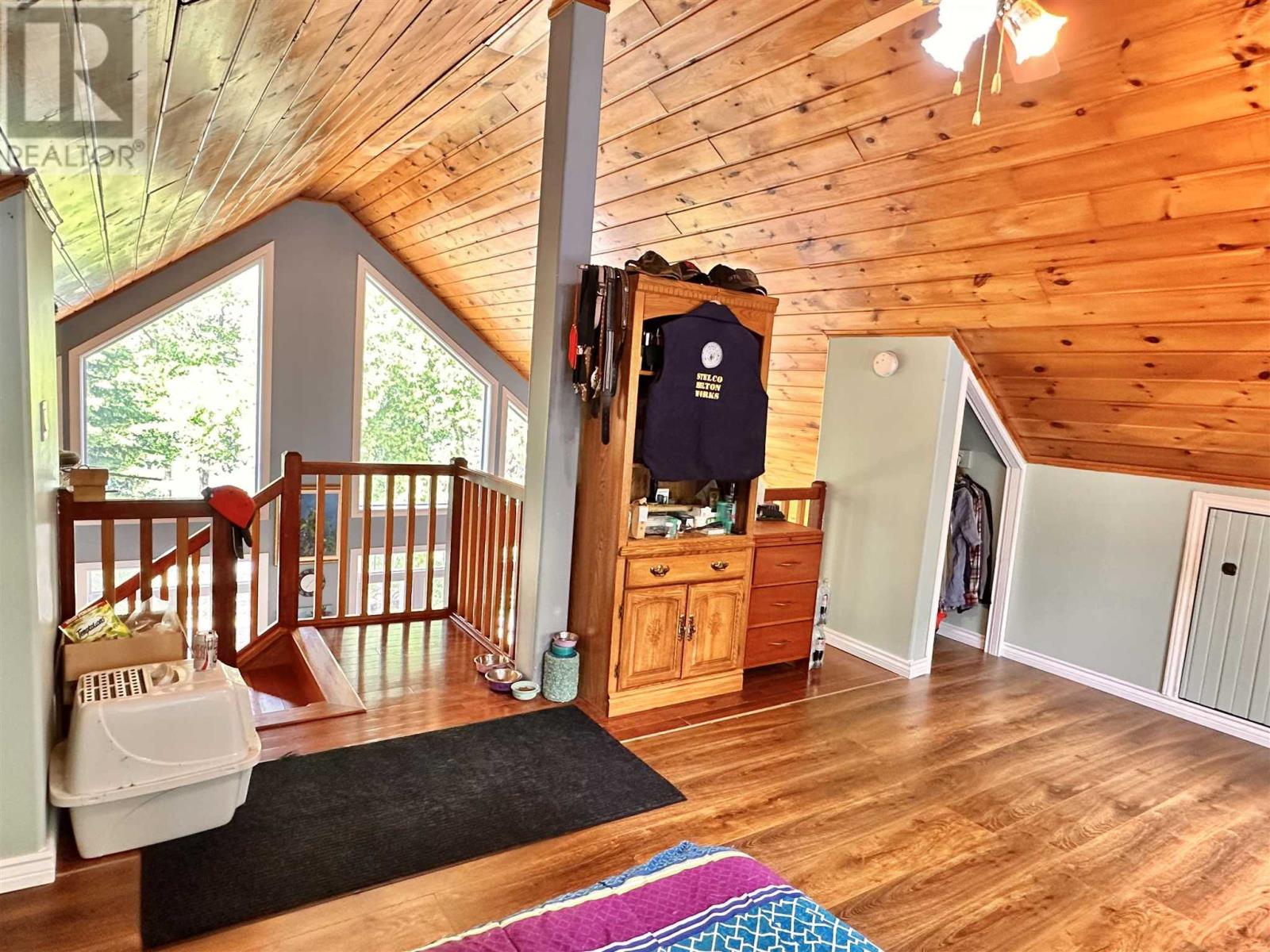 884 Dunlop Shores Rd Property Photo 25