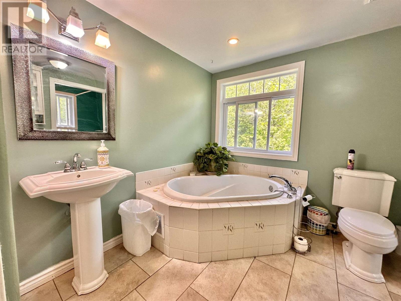 884 Dunlop Shores Rd Property Photo 28