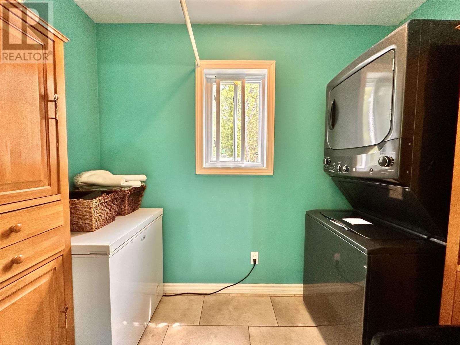 884 Dunlop Shores Rd Property Photo 30