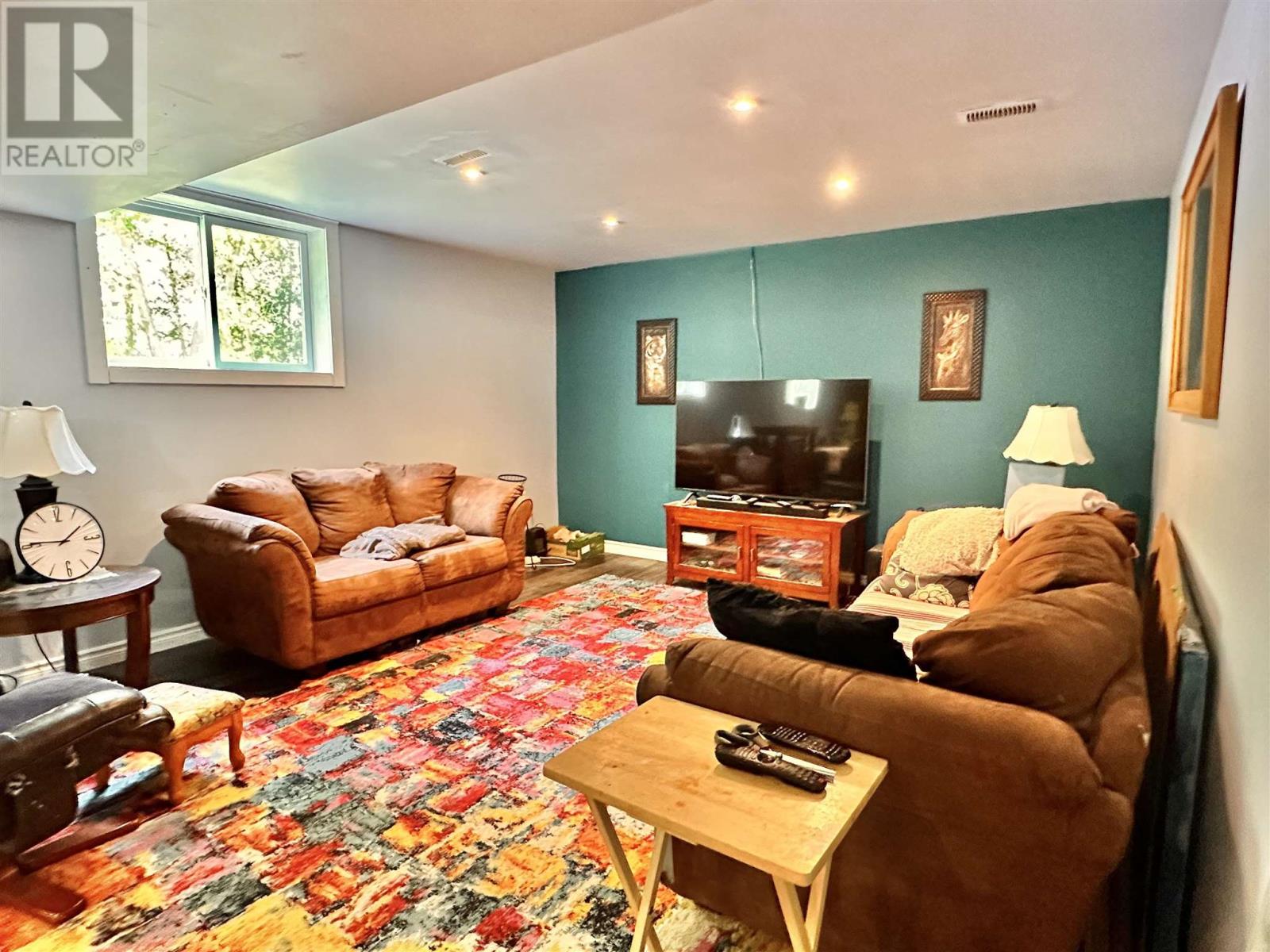 884 Dunlop Shores Rd Property Photo 32