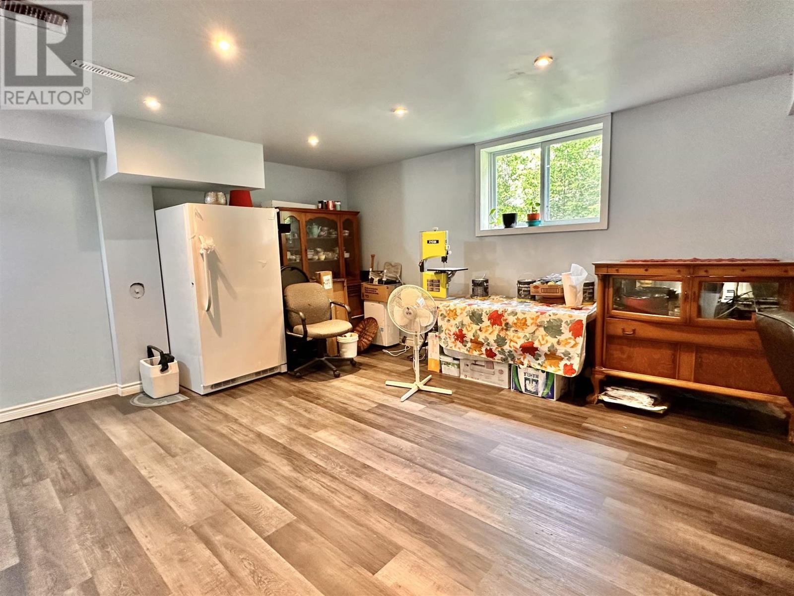 884 Dunlop Shores Rd Property Photo 33