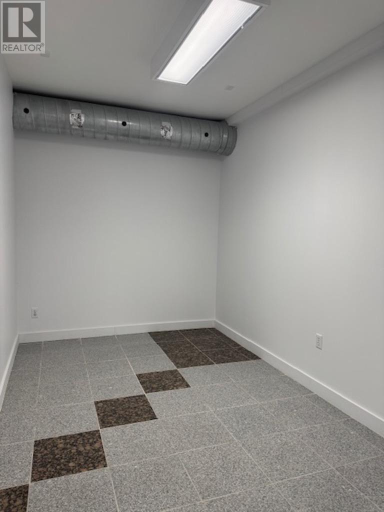 1281 Great Northern Rd Property Photo 10