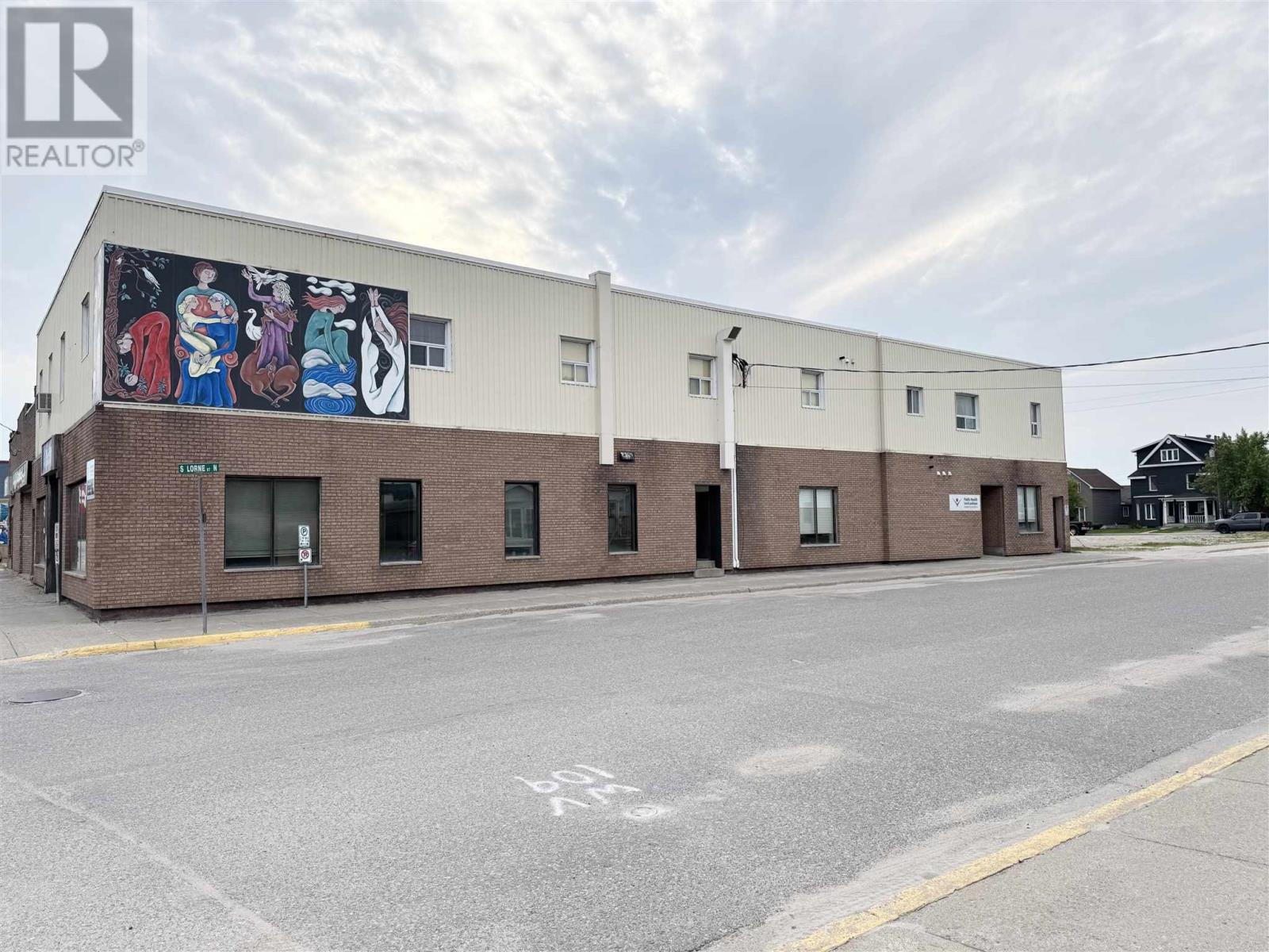 34 Birch ST E # 1 Property Photo 1