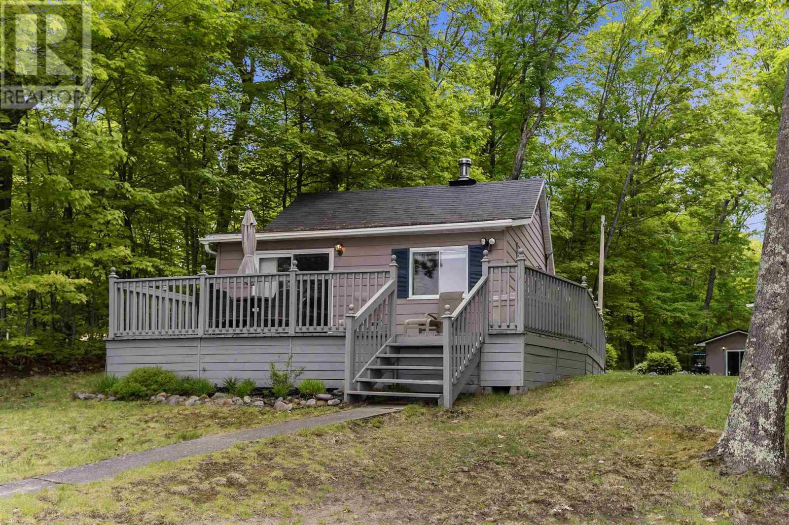 255b Holiday Beach Rd Property Photo 1