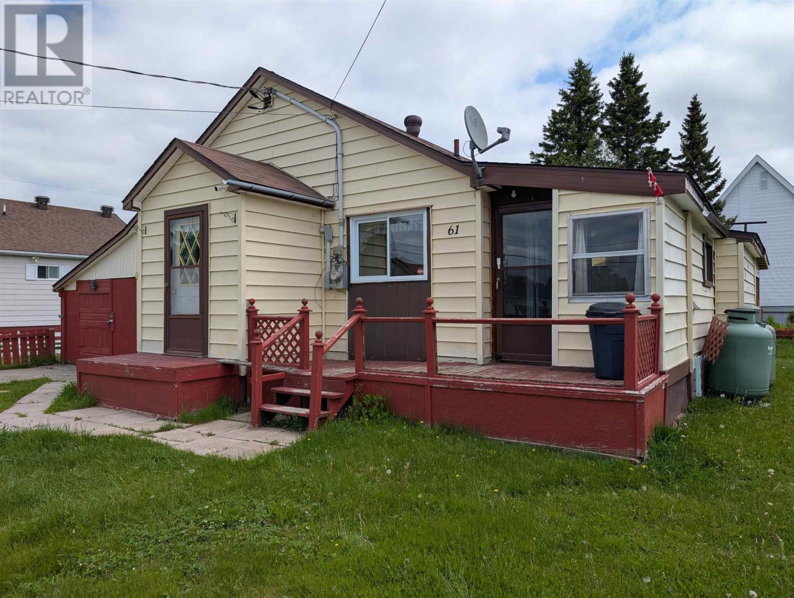 61 Third Ave Property Photo 2