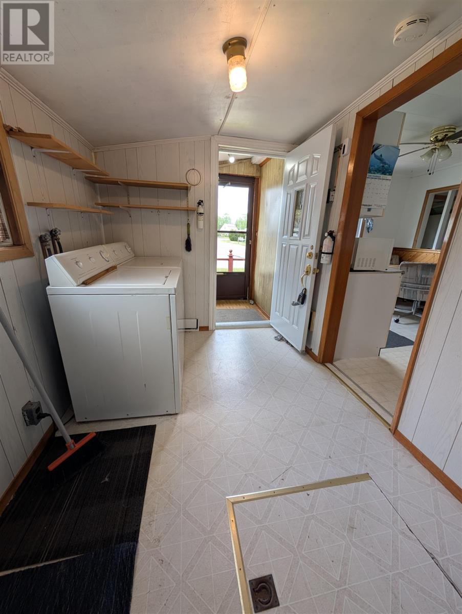 61 Third Ave Property Photo 5