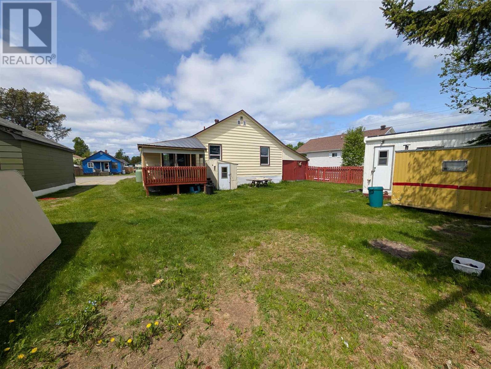 61 Third Ave Property Photo 21