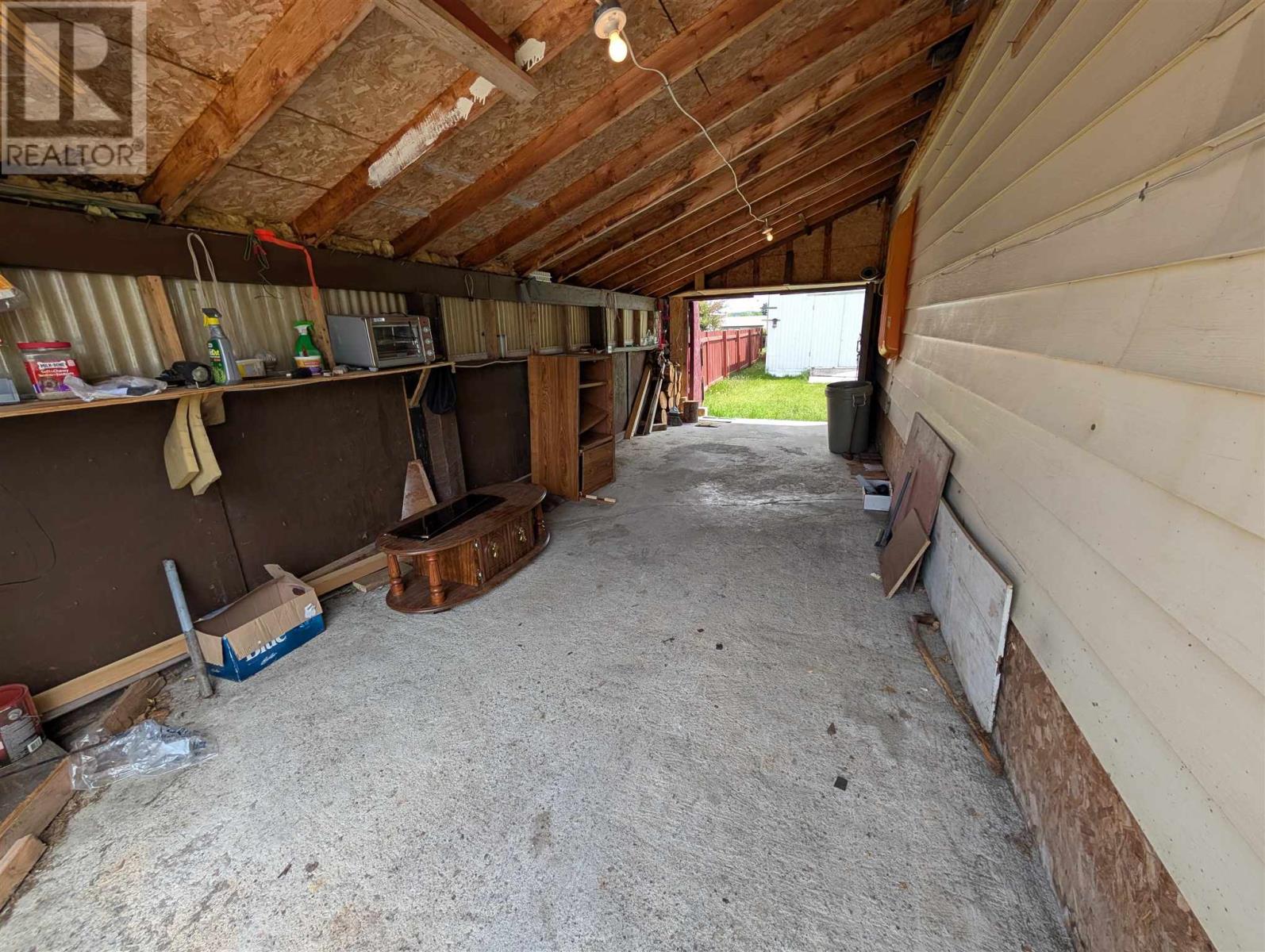 61 Third Ave Property Photo 24