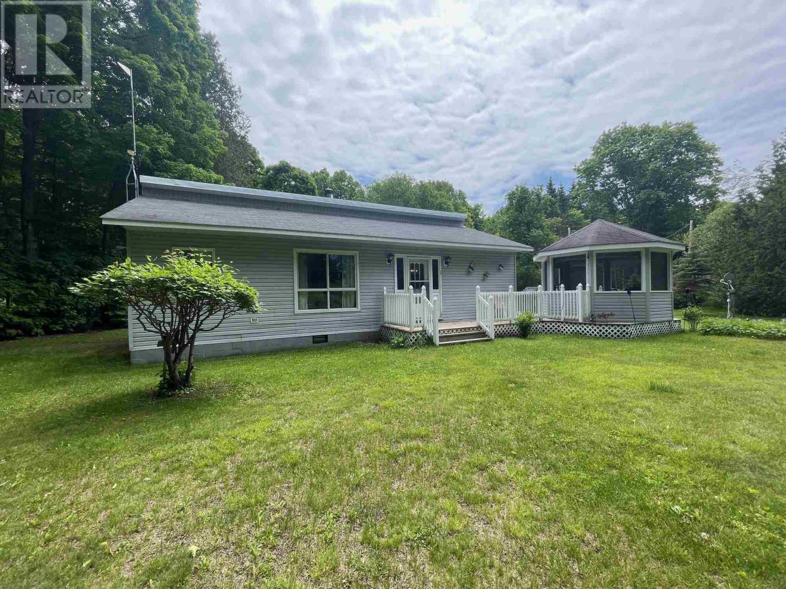98 Whispering Pines