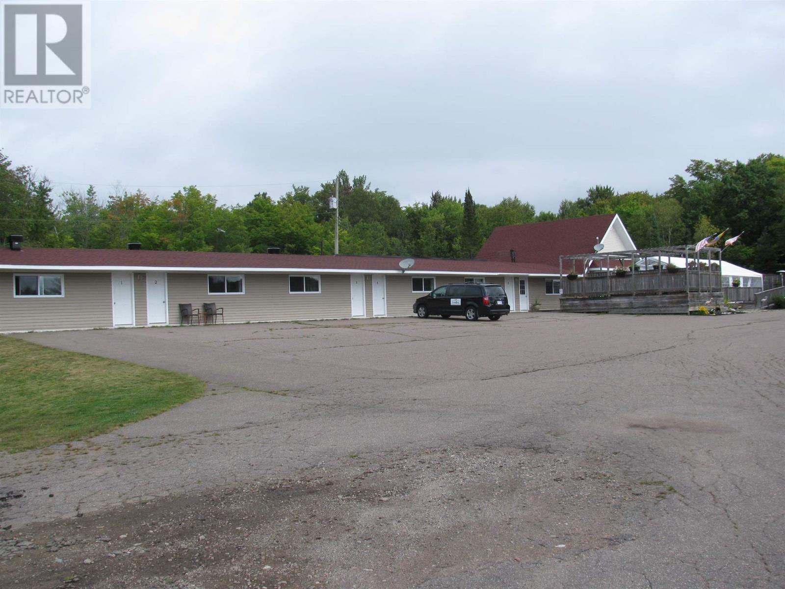 1104 Highway 17 North Property Photo 1