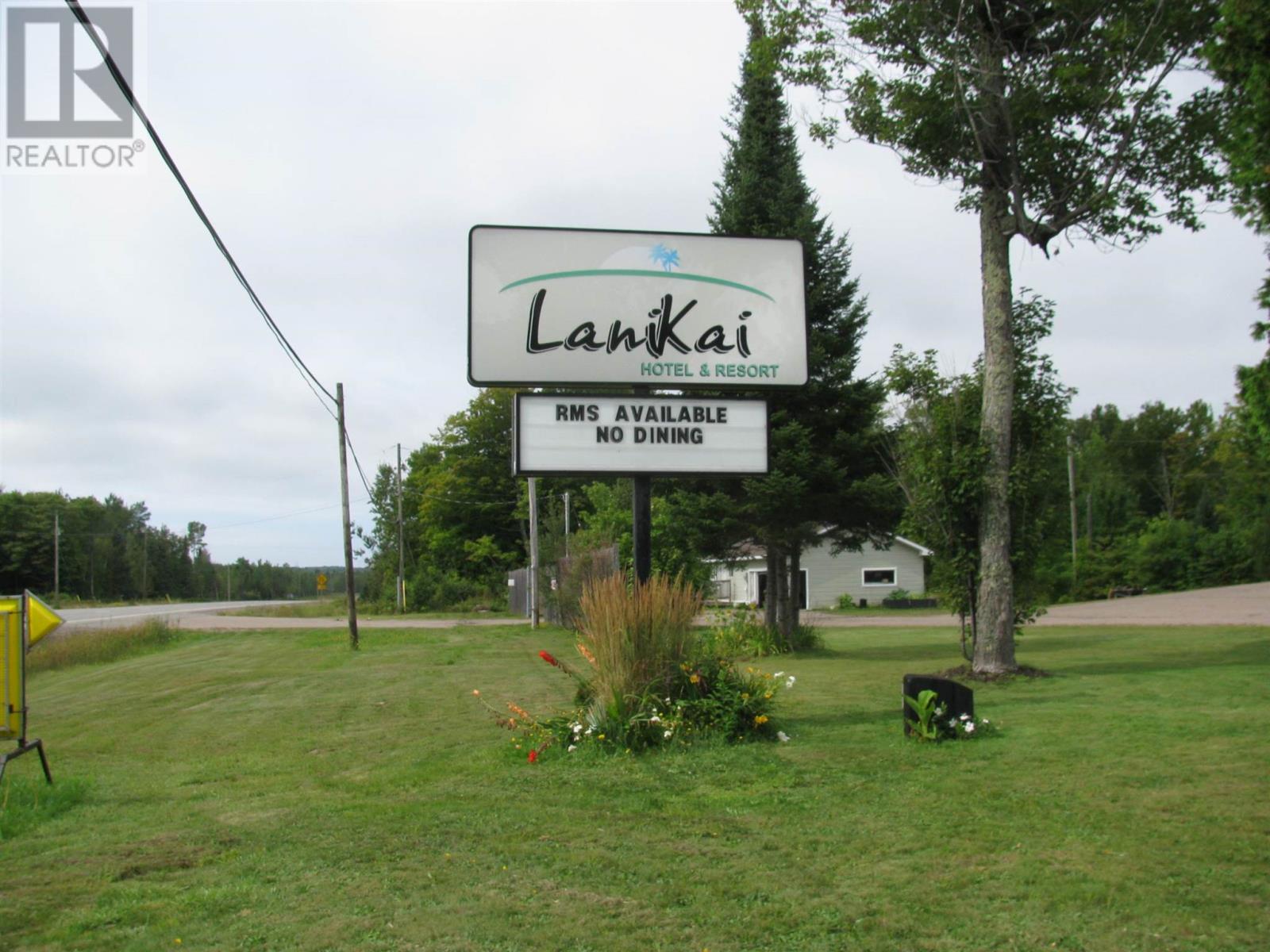 1104 Highway 17 North Property Photo 2