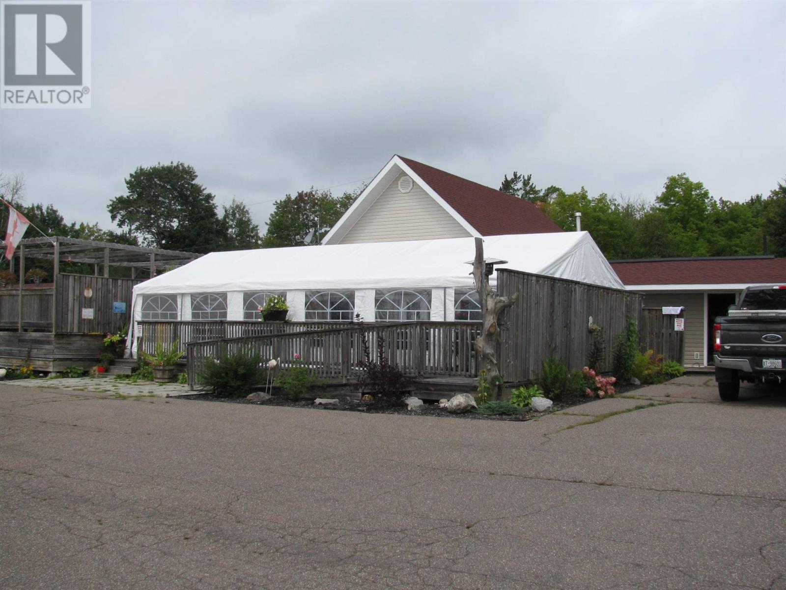 1104 Highway 17 North Property Photo 4