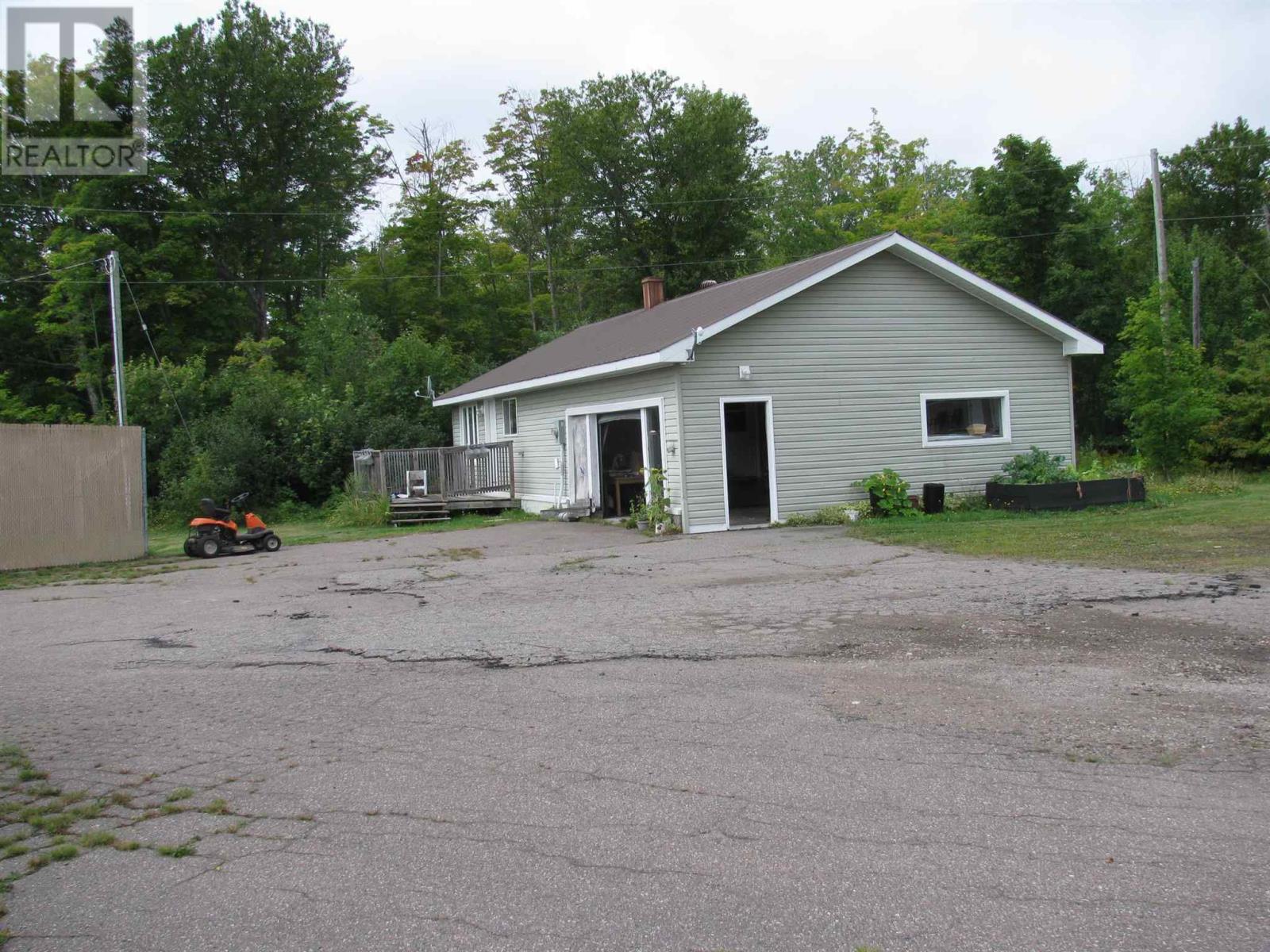 1104 Highway 17 North Property Photo 8
