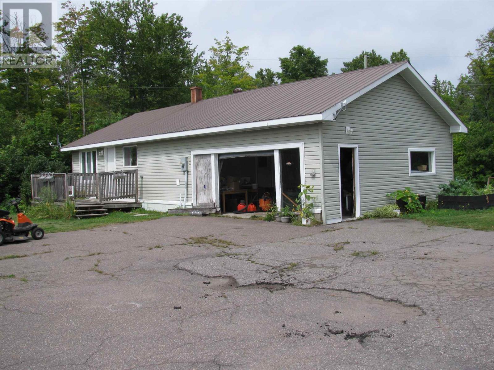 1104 Highway 17 North Property Photo 9