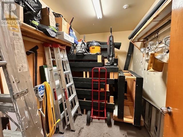 2 Veteran's Way Property Photo 15