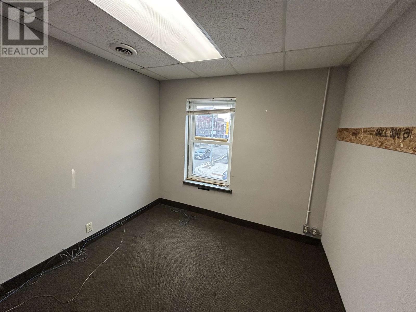 557 Queen St E # 201 Property Photo 8