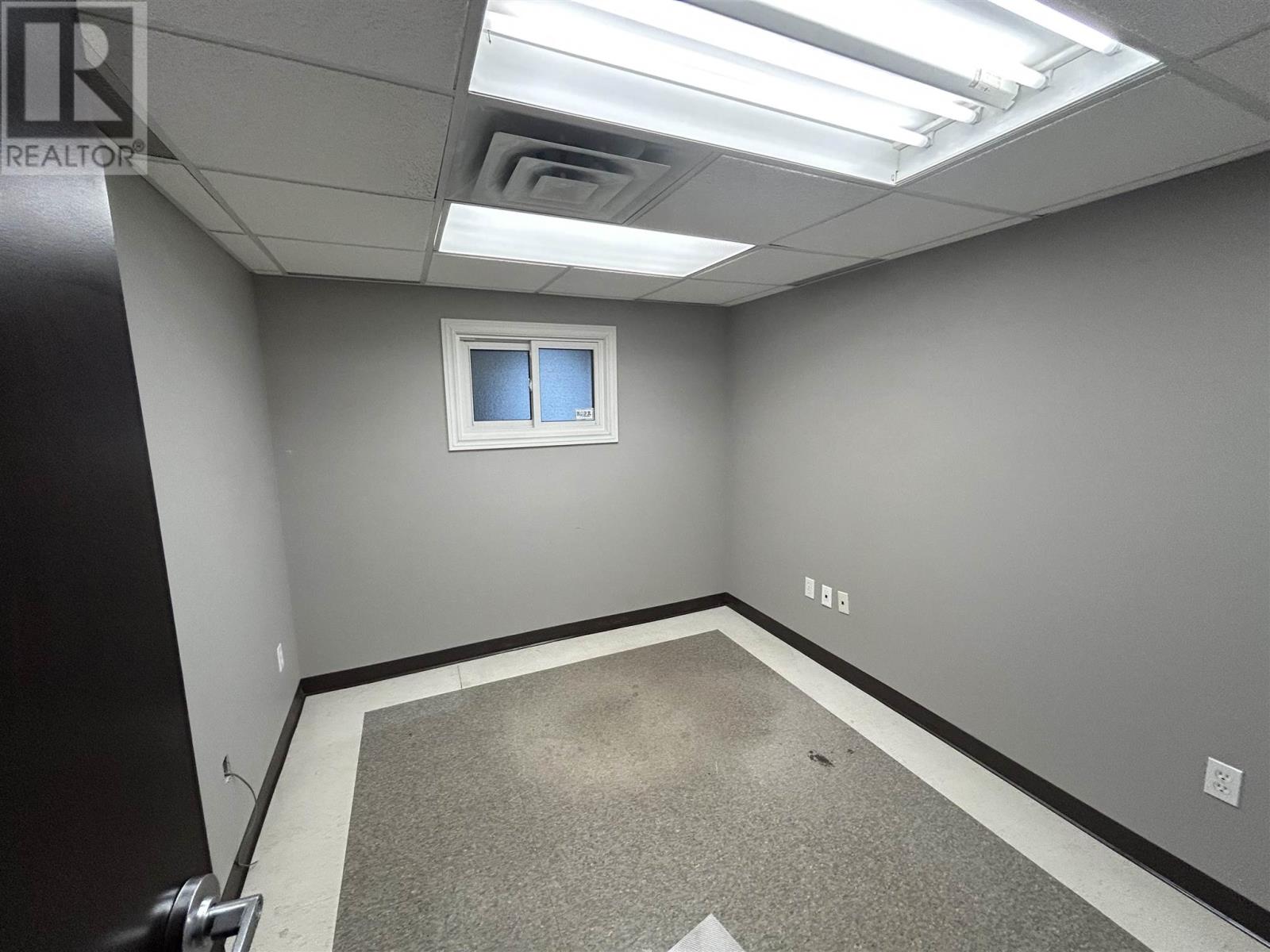 557 Queen St # 203 Property Photo 6
