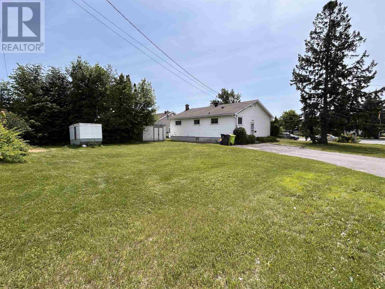 504 Mcnabb St Property Photo 3