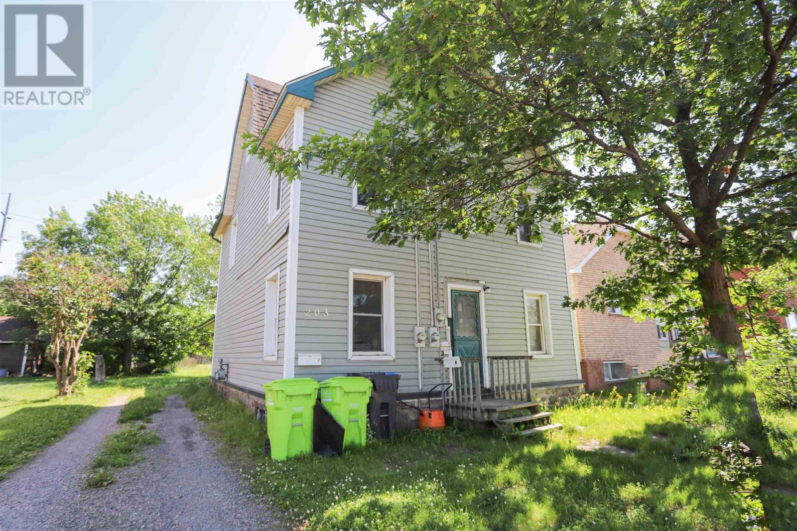 203 Wallace TER Property Photo 1