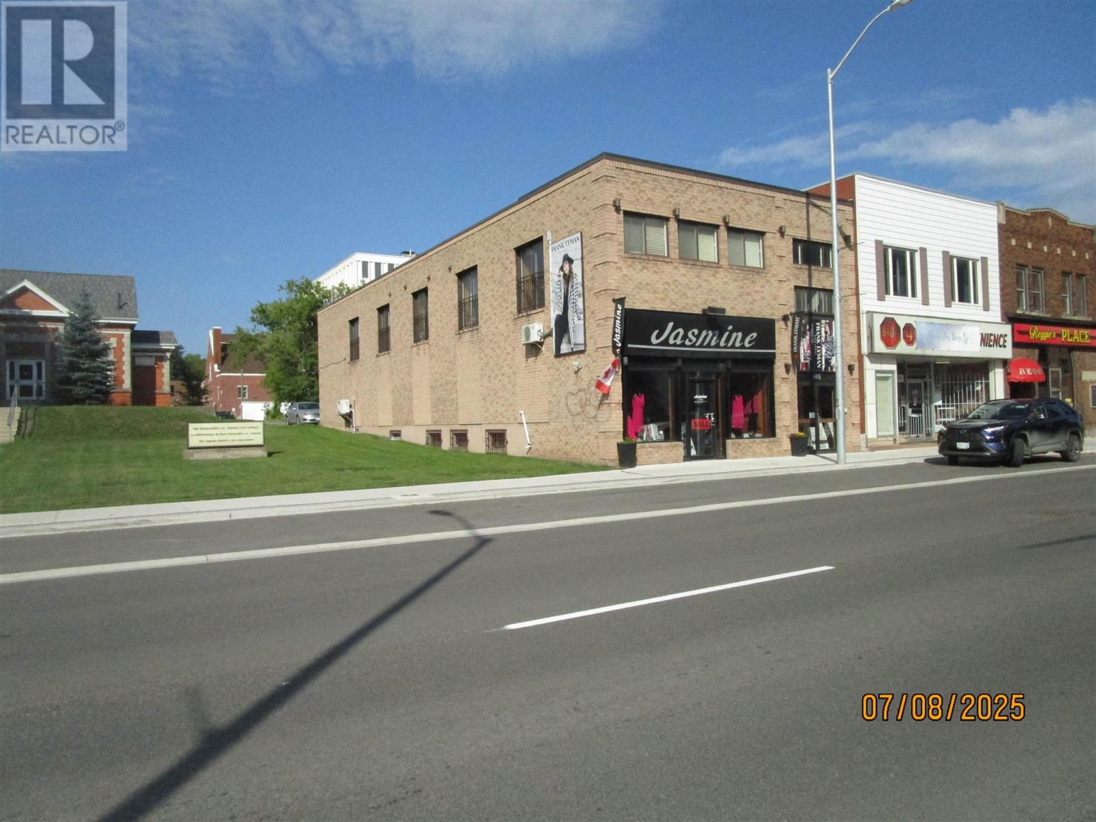 446-450 Queen St E Property Photo 1