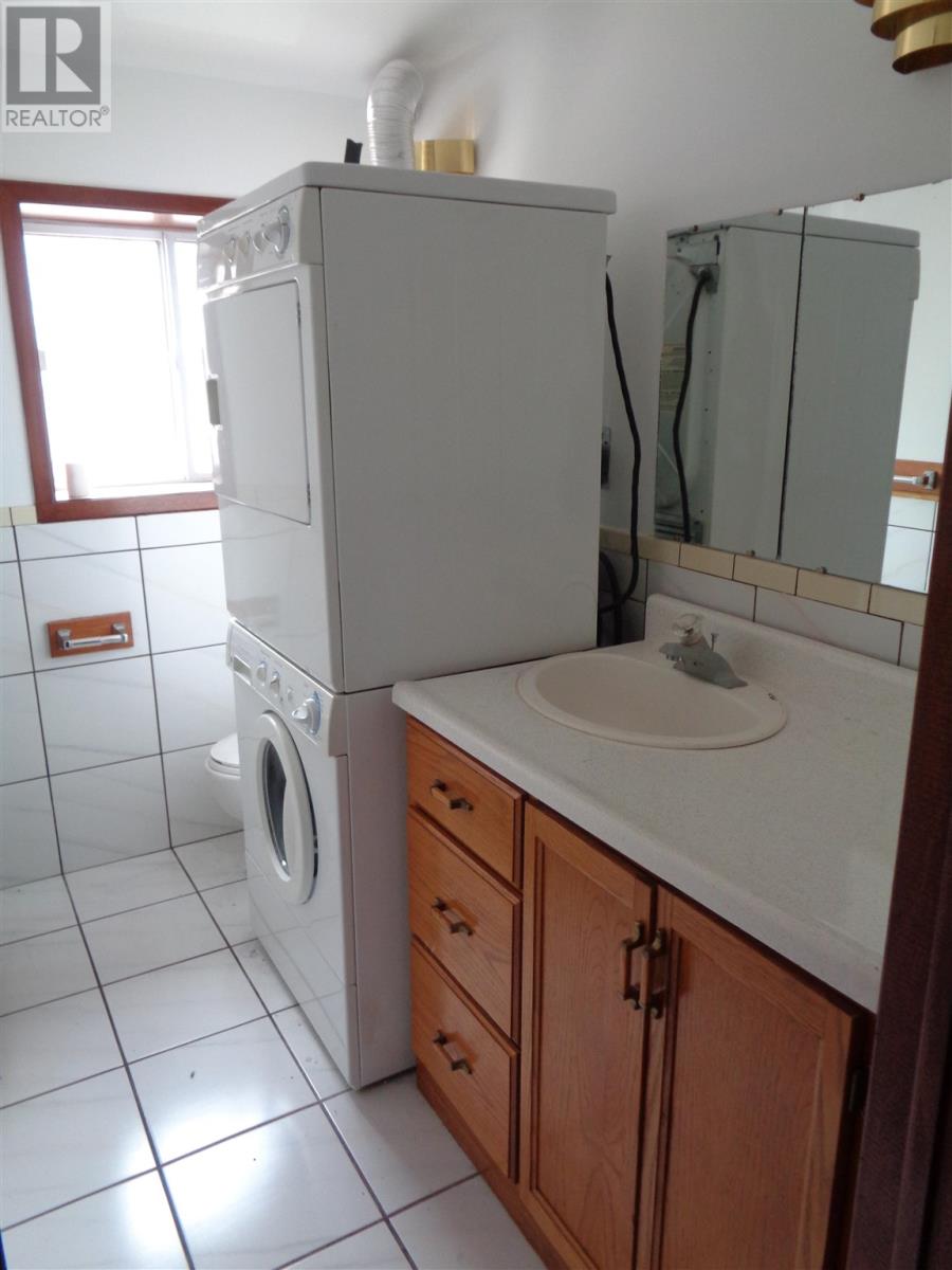 446-450 Queen St E Property Photo 15