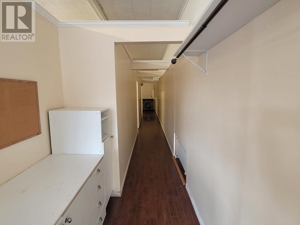 331 Wellington St W Property Photo 5