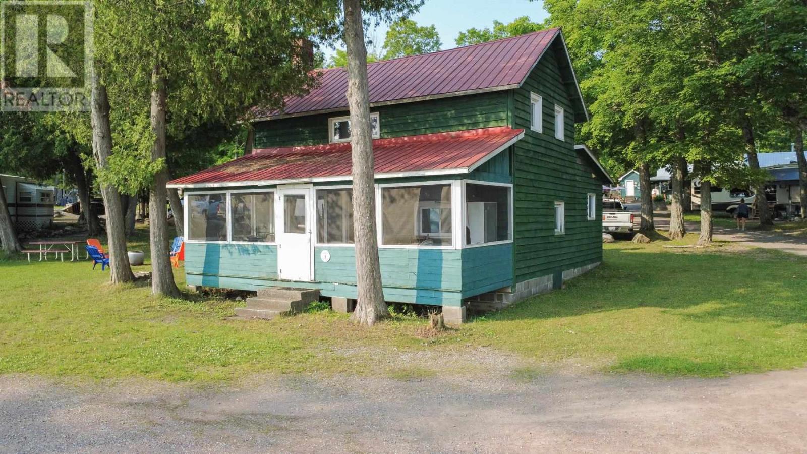 3020 Bowker St Property Photo 14