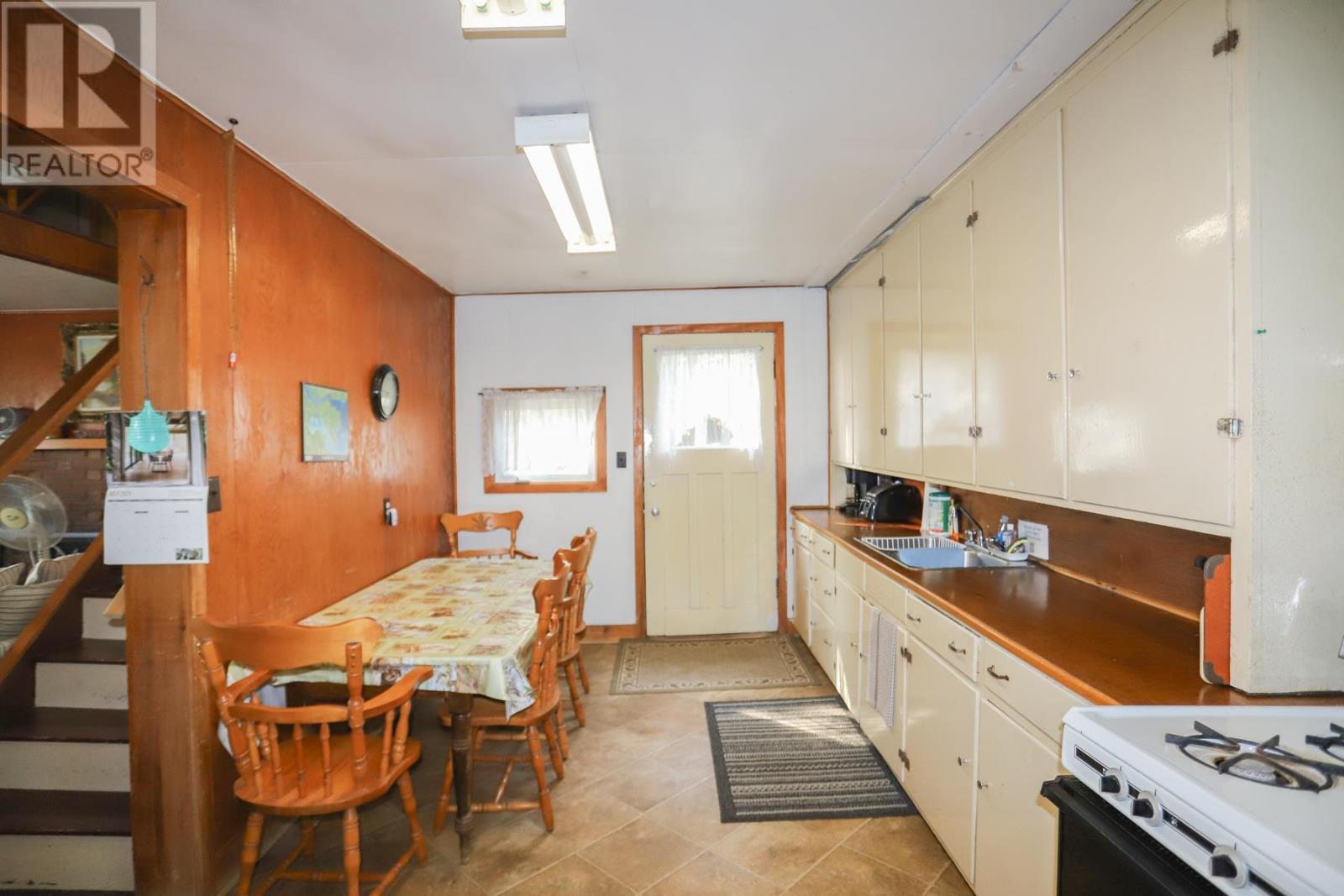 3020 Bowker St Property Photo 40