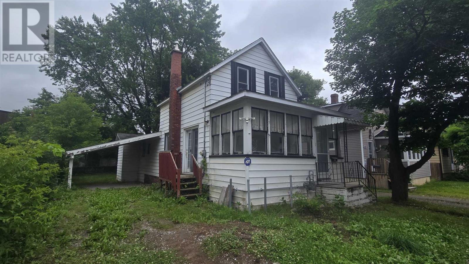 412 Northland Rd Property Photo 2